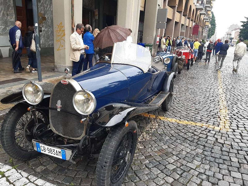 %_tempFileName41-AI-partenza-bugatti-T23%